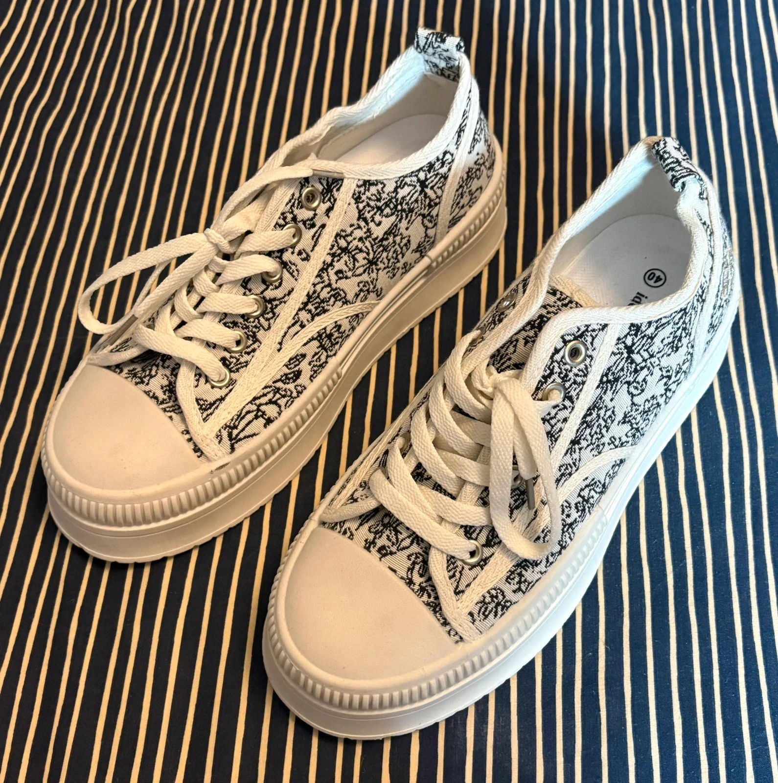 Witte bloemen platform sneakers – photo 2